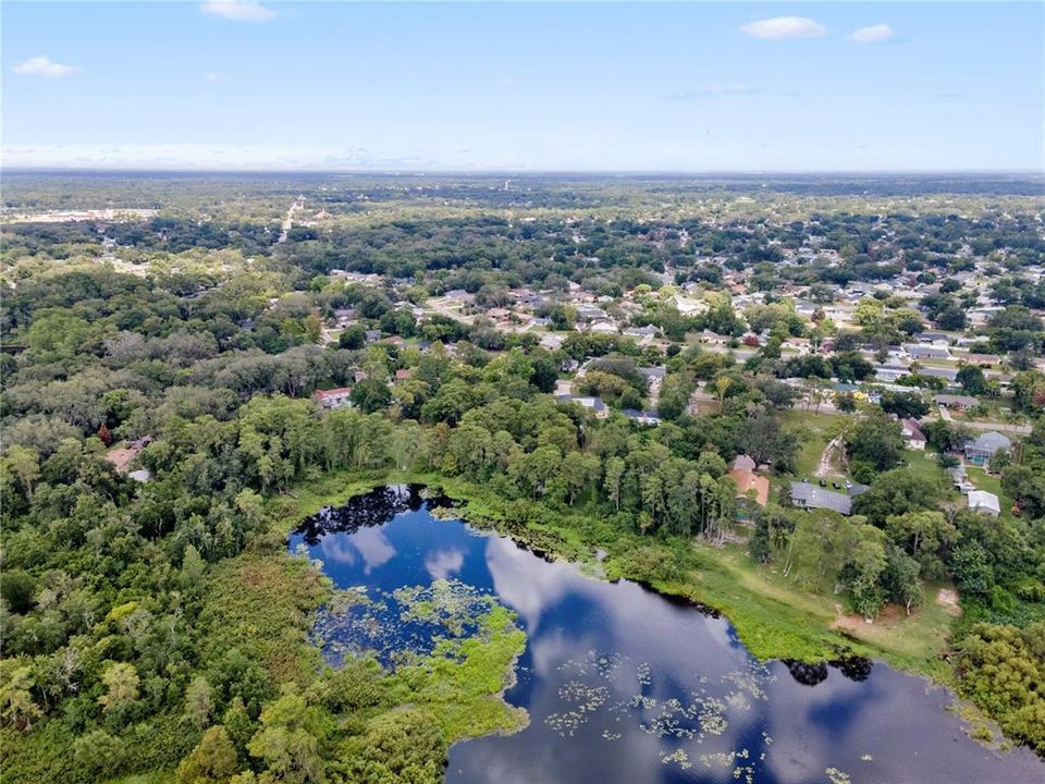 For Sale: $320,250 (2 beds, 1 baths, 861 Square Feet)