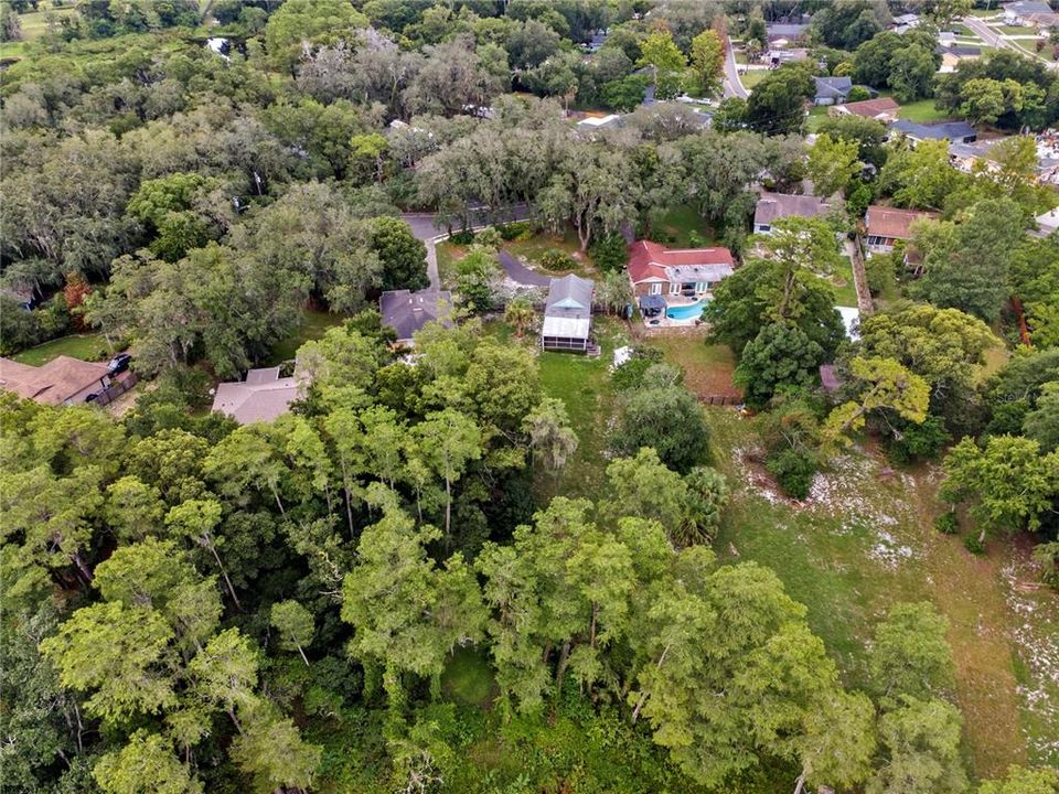 For Sale: $320,250 (2 beds, 1 baths, 861 Square Feet)