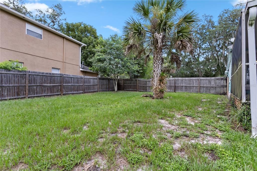 For Sale: $320,250 (2 beds, 1 baths, 861 Square Feet)