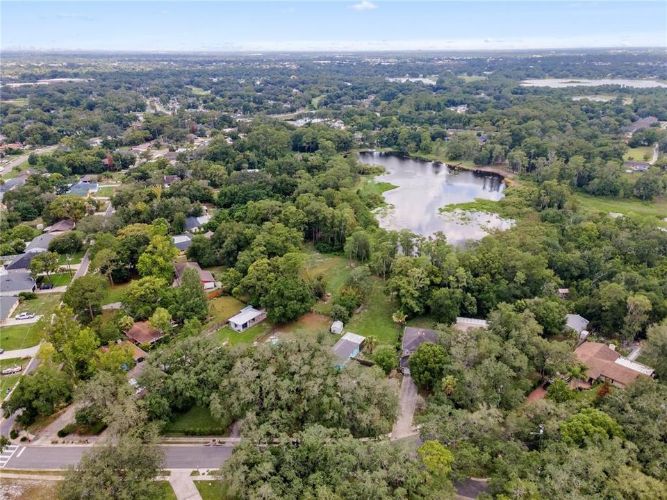 For Sale: $320,250 (2 beds, 1 baths, 861 Square Feet)