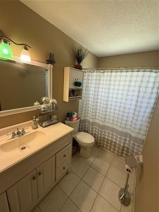 En Venta: $230,000 (3 camas, 2 baños, 1172 Pies cuadrados)