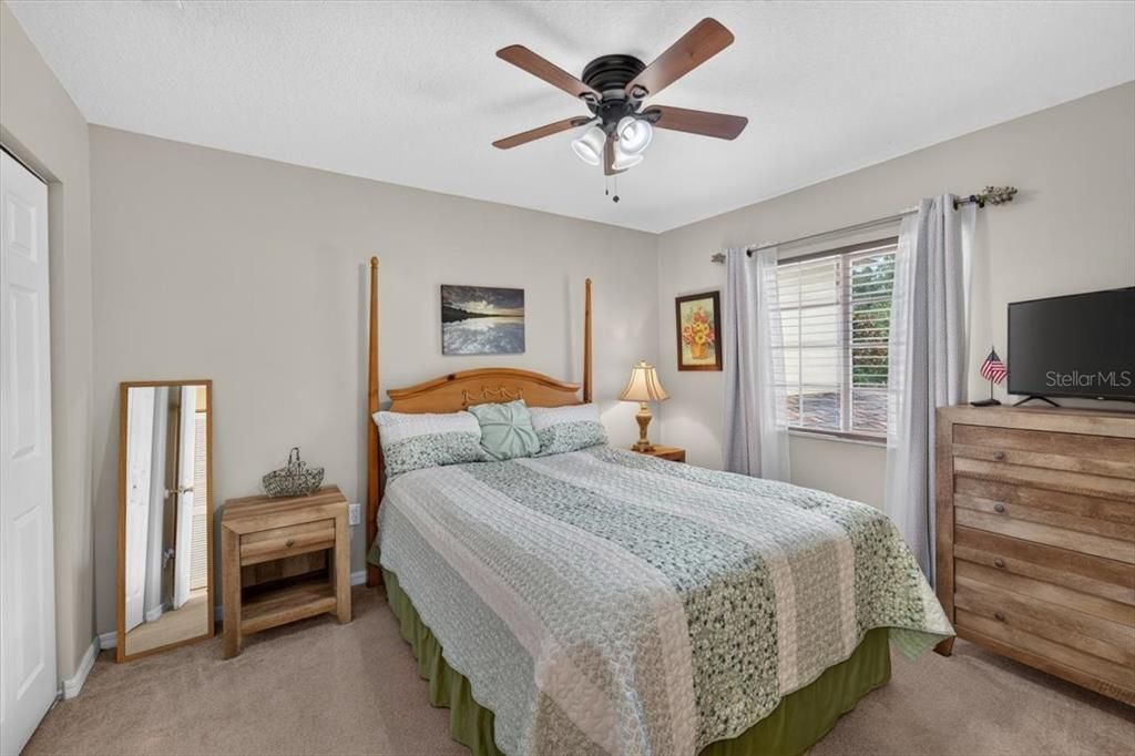 For Sale: $239,000 (2 beds, 2 baths, 1364 Square Feet)