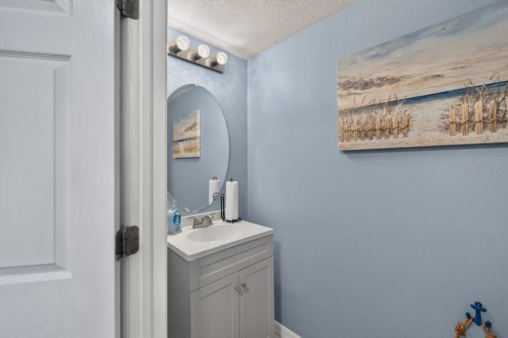 For Sale: $239,000 (2 beds, 2 baths, 1364 Square Feet)