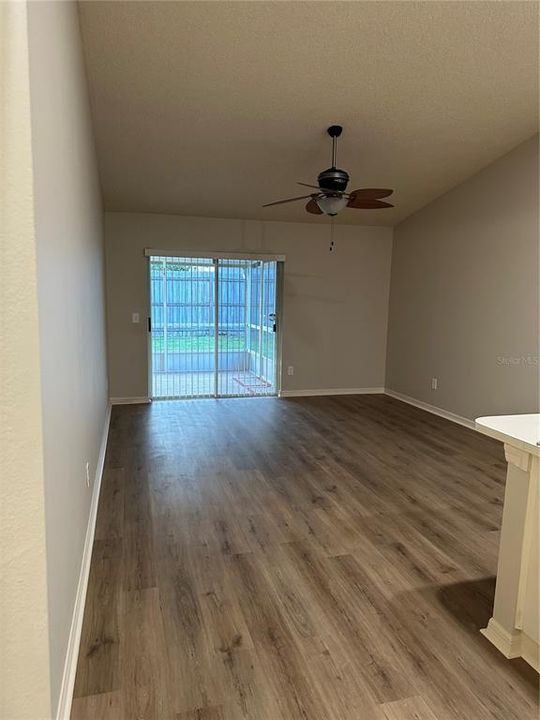 For Sale: $350,000 (3 beds, 2 baths, 1595 Square Feet)
