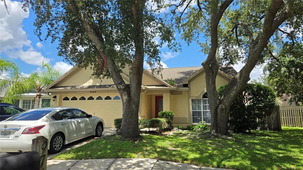 For Sale: $350,000 (3 beds, 2 baths, 1595 Square Feet)