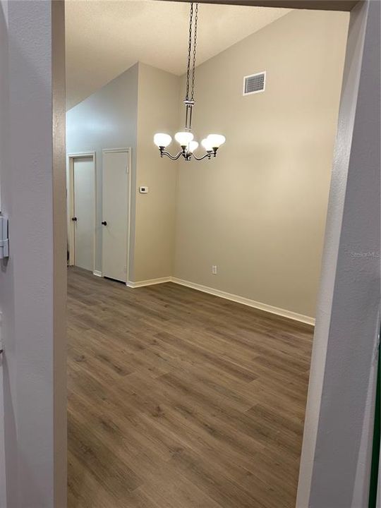 For Sale: $350,000 (3 beds, 2 baths, 1595 Square Feet)