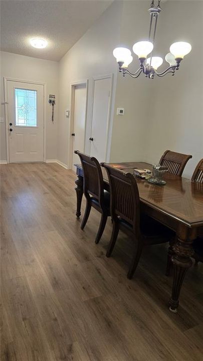 For Sale: $350,000 (3 beds, 2 baths, 1595 Square Feet)