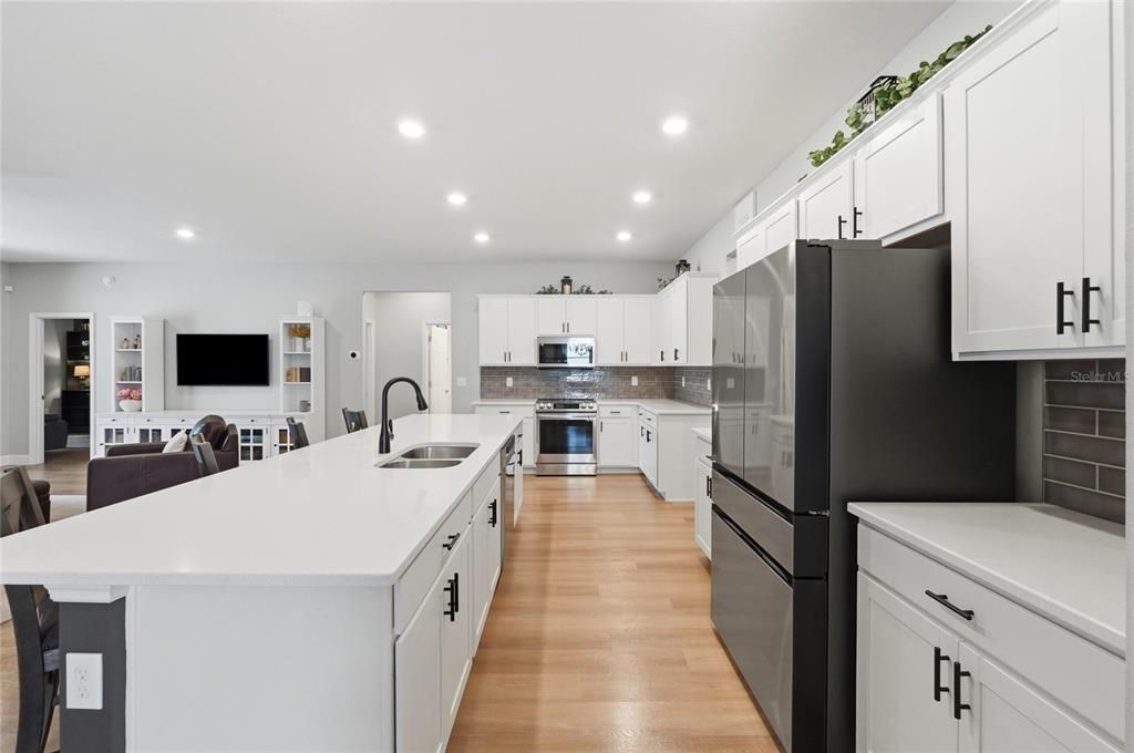 For Sale: $569,900 (4 beds, 2 baths, 2410 Square Feet)