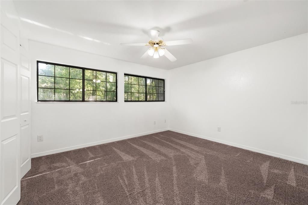 En Venta: $200,000 (3 camas, 3 baños, 1370 Pies cuadrados)