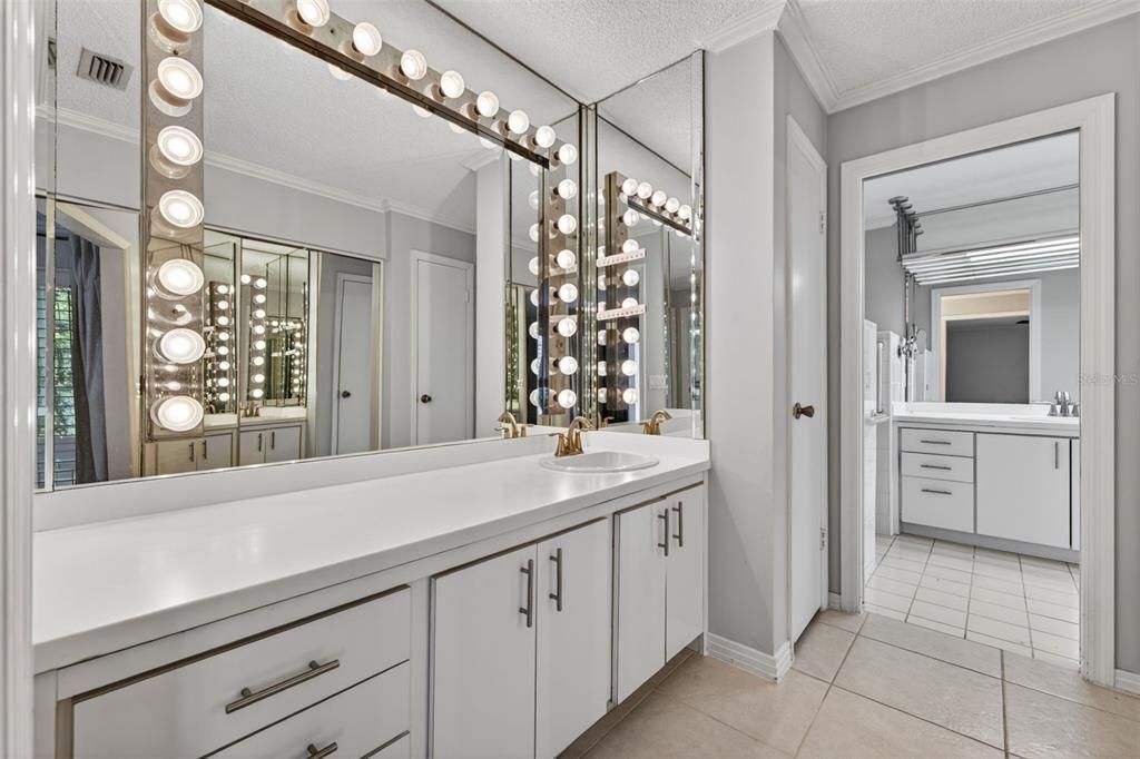 На продажу: $1,350,000 (4 спален, 3 ванн, 2415 Квадратных фут)