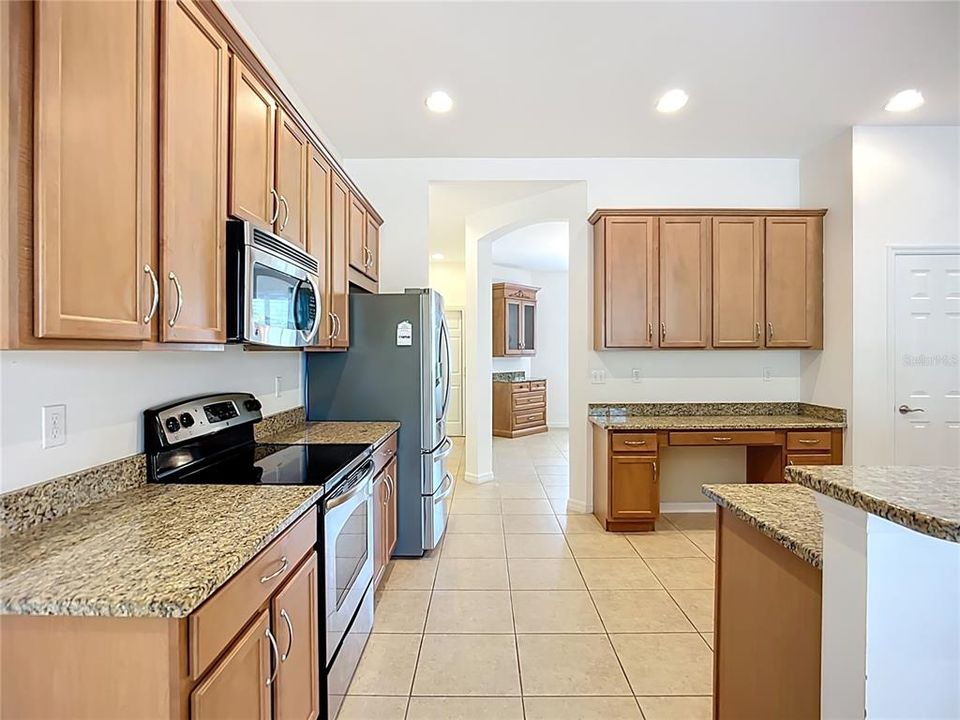 En Venta: $432,000 (3 camas, 2 baños, 2253 Pies cuadrados)