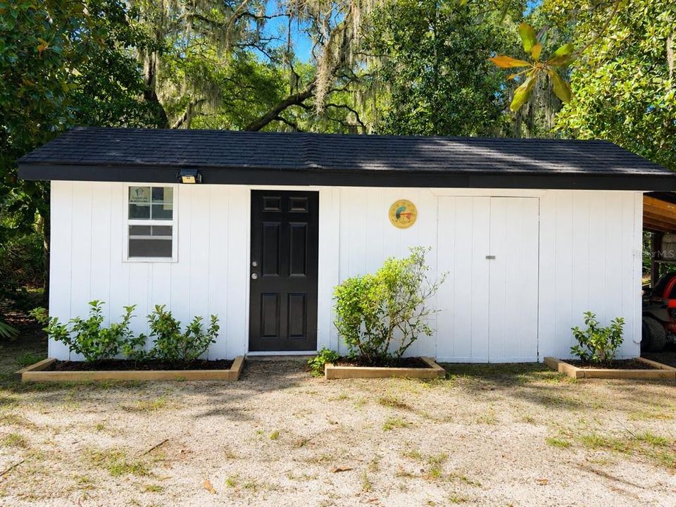For Sale: $589,900 (3 beds, 2 baths, 2422 Square Feet)