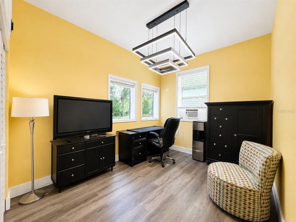 For Sale: $589,900 (3 beds, 2 baths, 2422 Square Feet)