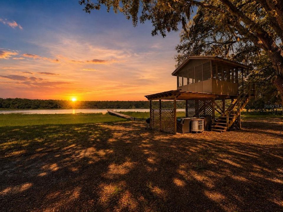 For Sale: $589,900 (3 beds, 2 baths, 2422 Square Feet)