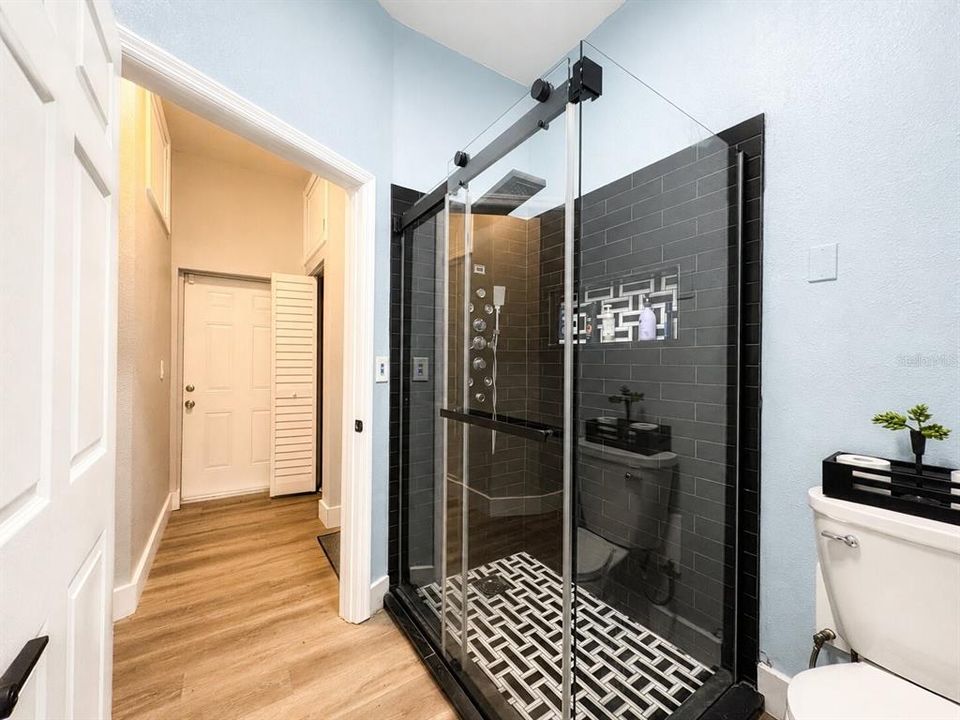 For Sale: $589,900 (3 beds, 2 baths, 2422 Square Feet)