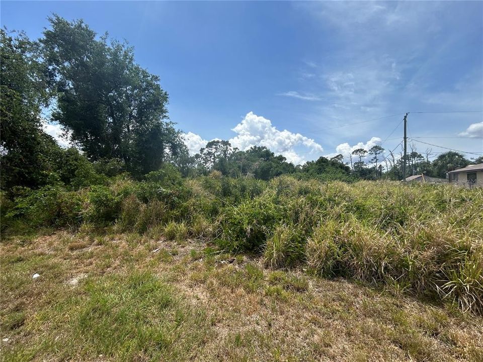 En Venta: $24,900 (0.23 acres)