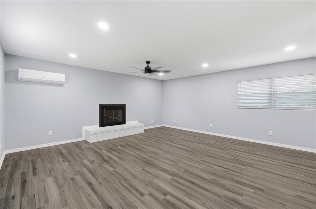 For Sale: $525,000 (4 beds, 3 baths, 2118 Square Feet)