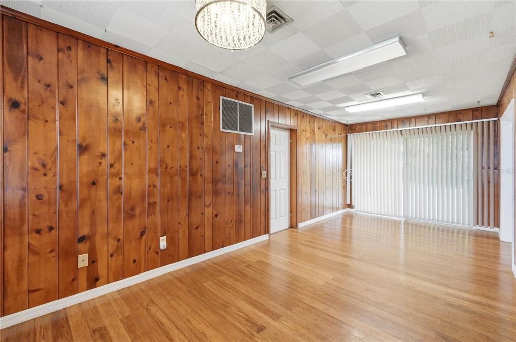 For Sale: $525,000 (4 beds, 3 baths, 2118 Square Feet)