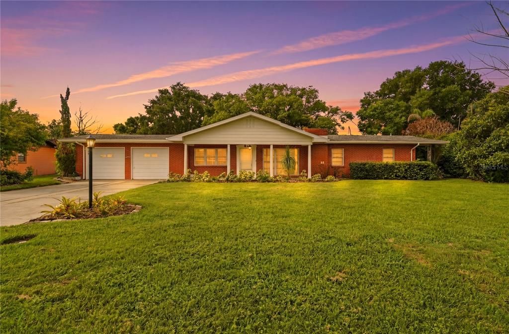 For Sale: $525,000 (4 beds, 3 baths, 2118 Square Feet)