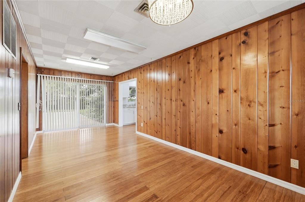 For Sale: $525,000 (4 beds, 3 baths, 2118 Square Feet)