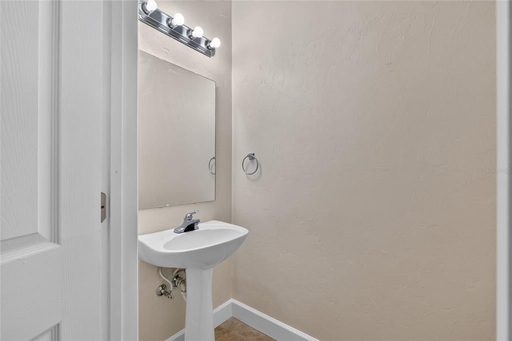 En Venta: $229,000 (2 camas, 2 baños, 1250 Pies cuadrados)