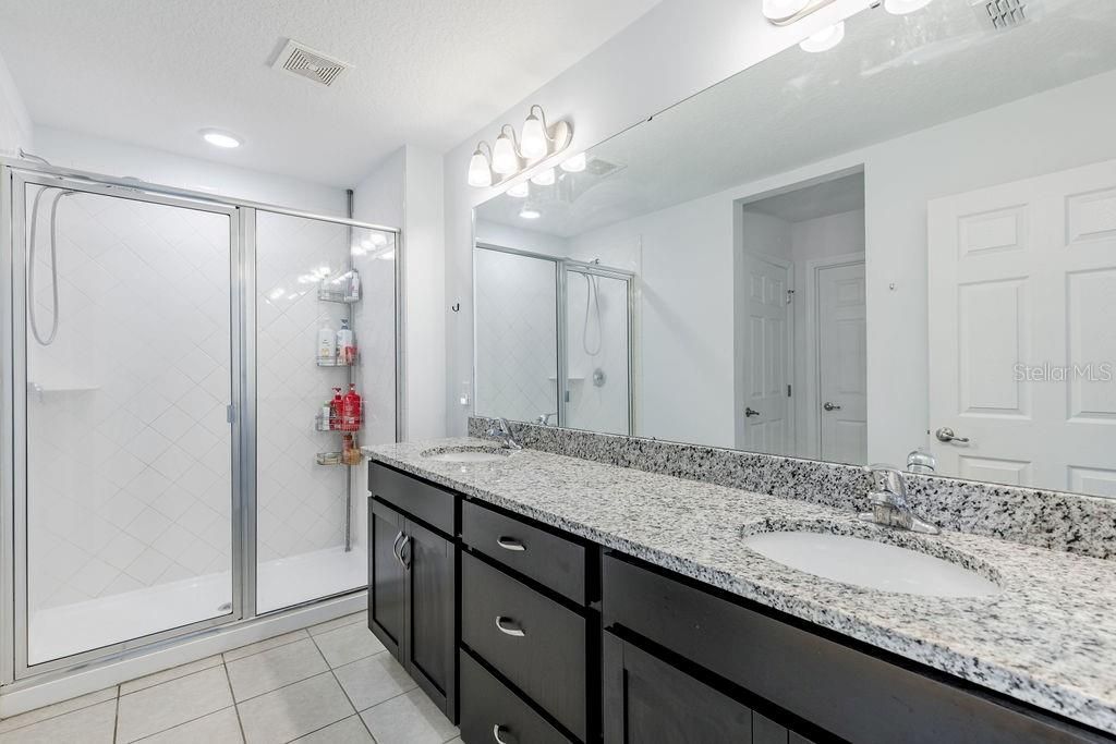 En Venta: $409,900 (5 camas, 2 baños, 2856 Pies cuadrados)