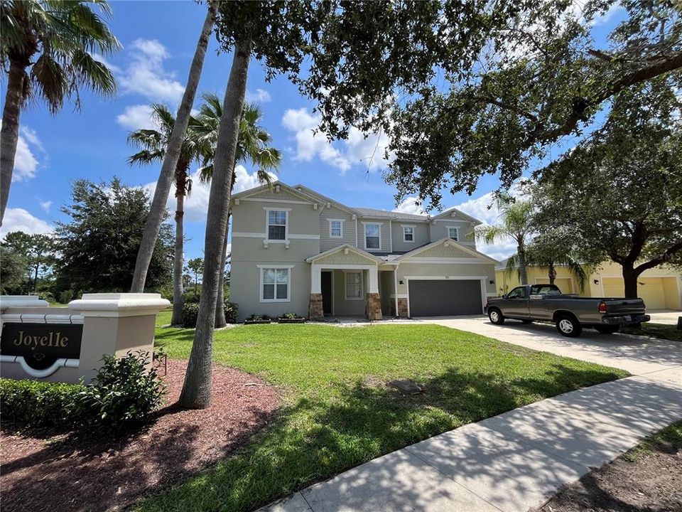 For Rent: $3,400 (5 beds, 3 baths, 3456 Square Feet)