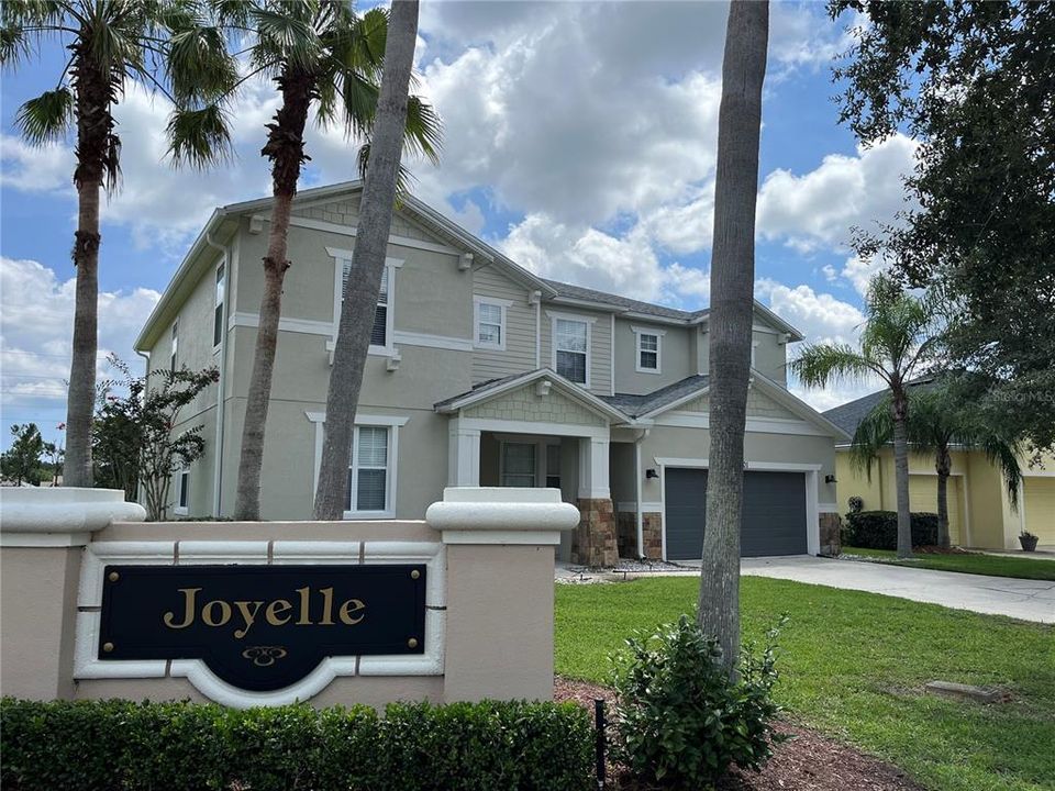 For Rent: $3,400 (5 beds, 3 baths, 3456 Square Feet)