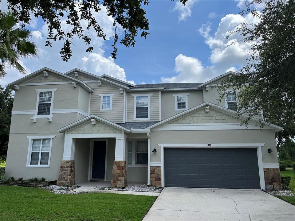 For Rent: $3,400 (5 beds, 3 baths, 3456 Square Feet)