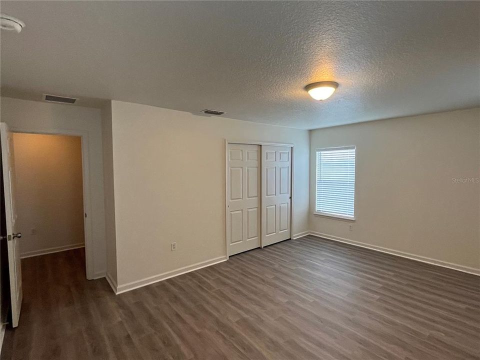 For Rent: $3,400 (5 beds, 3 baths, 3456 Square Feet)