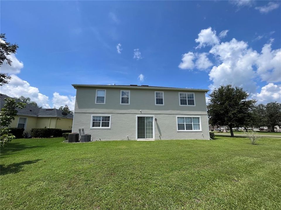 For Rent: $3,400 (5 beds, 3 baths, 3456 Square Feet)