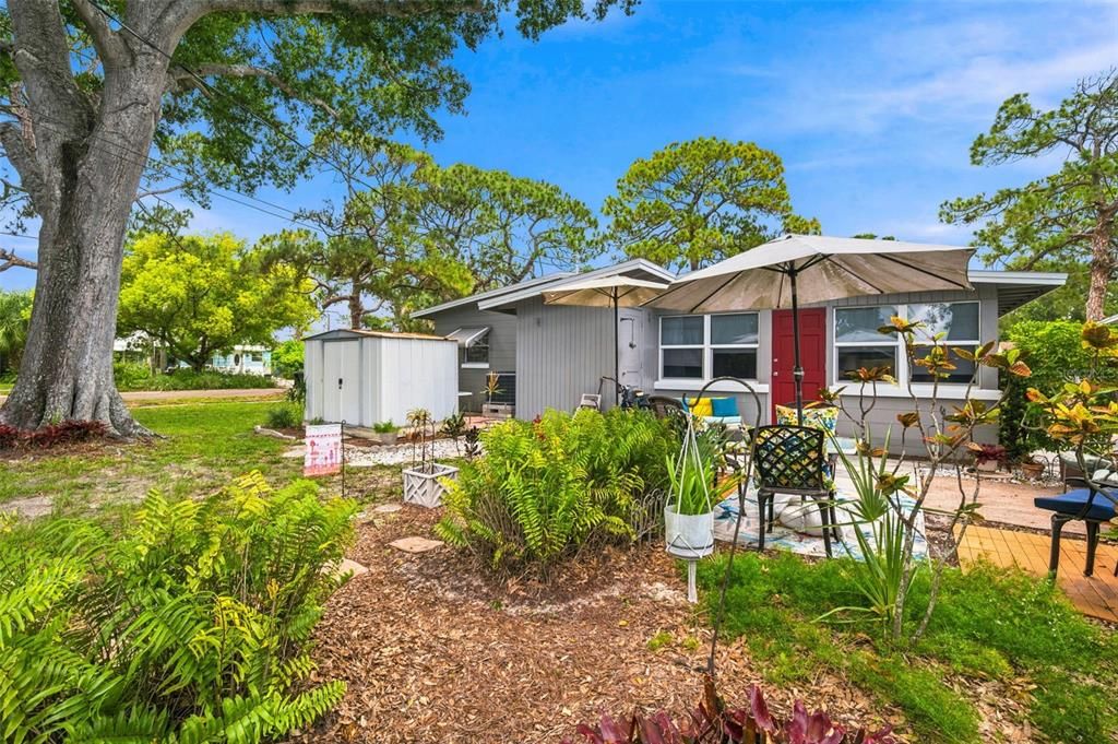 Activo con contrato: $269,900 (2 camas, 1 baños, 1027 Pies cuadrados)