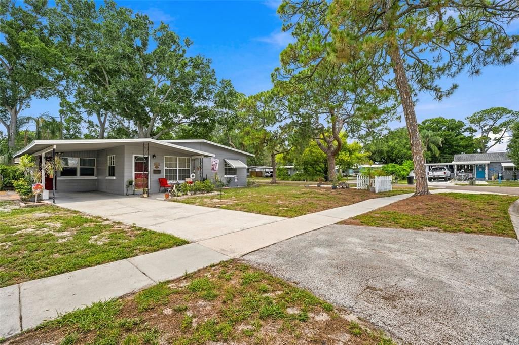 Activo con contrato: $269,900 (2 camas, 1 baños, 1027 Pies cuadrados)