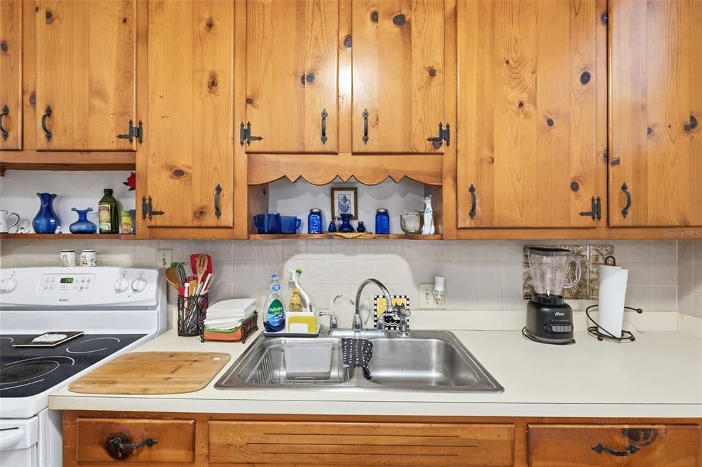 Activo con contrato: $269,900 (2 camas, 1 baños, 1027 Pies cuadrados)