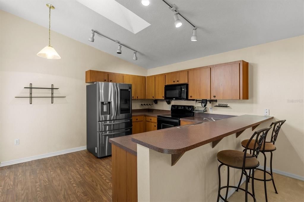 For Sale: $310,000 (3 beds, 2 baths, 1575 Square Feet)