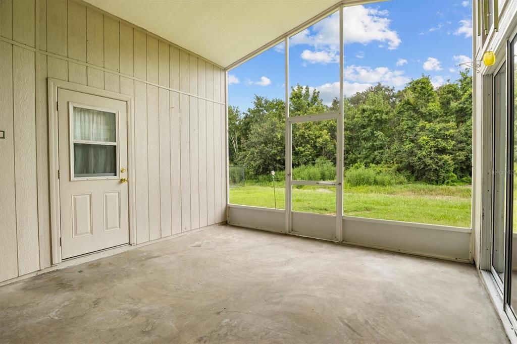 For Sale: $310,000 (3 beds, 2 baths, 1575 Square Feet)