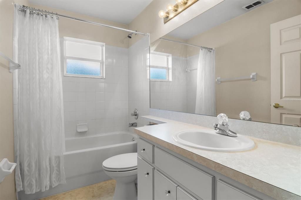 For Sale: $310,000 (3 beds, 2 baths, 1575 Square Feet)