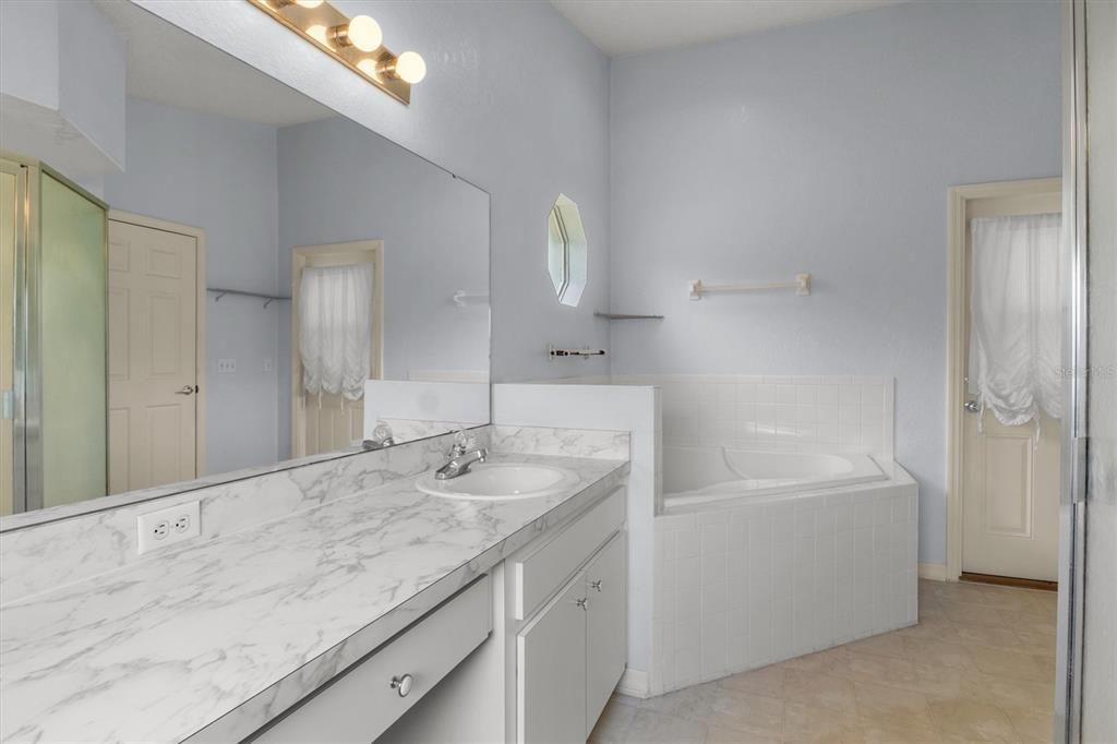 For Sale: $310,000 (3 beds, 2 baths, 1575 Square Feet)