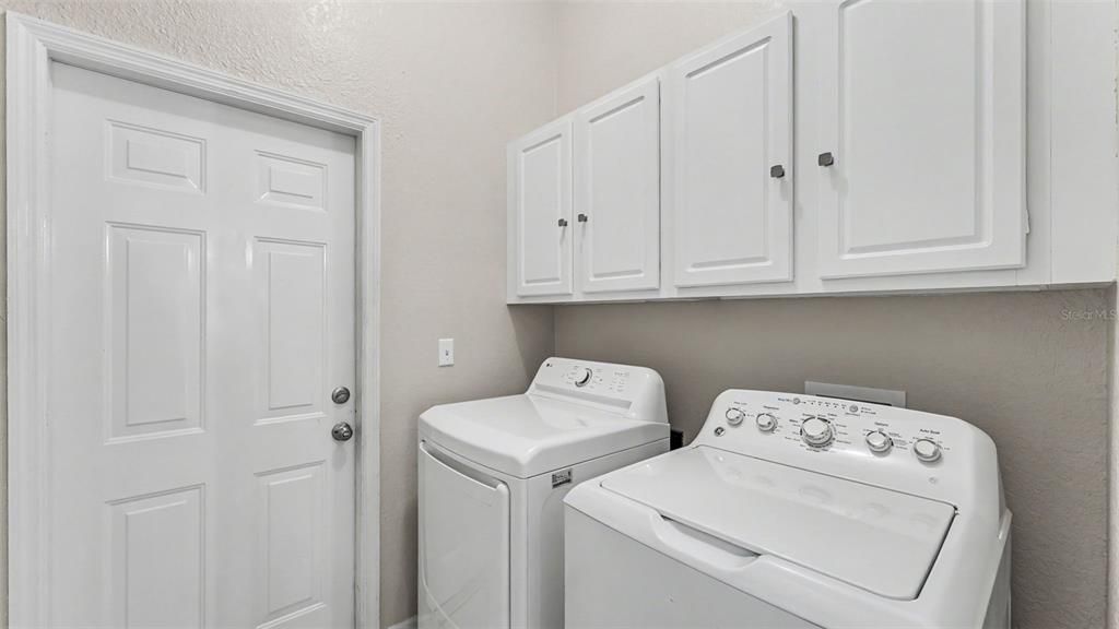 For Sale: $435,000 (4 beds, 2 baths, 1840 Square Feet)