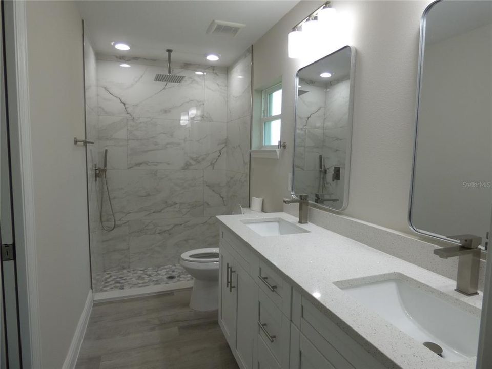 En Venta: $254,900 (3 camas, 2 baños, 1393 Pies cuadrados)