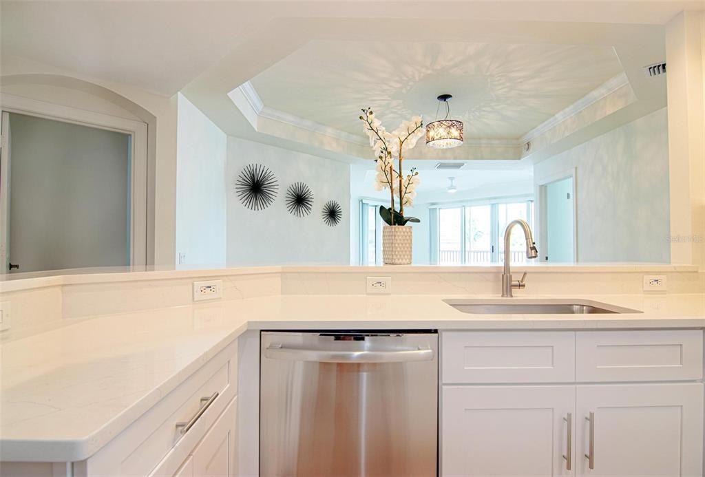 For Sale: $309,000 (2 beds, 2 baths, 1669 Square Feet)