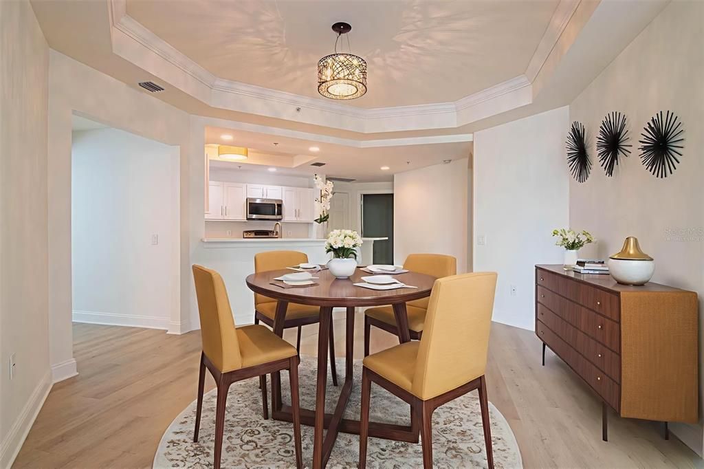 For Sale: $309,000 (2 beds, 2 baths, 1669 Square Feet)