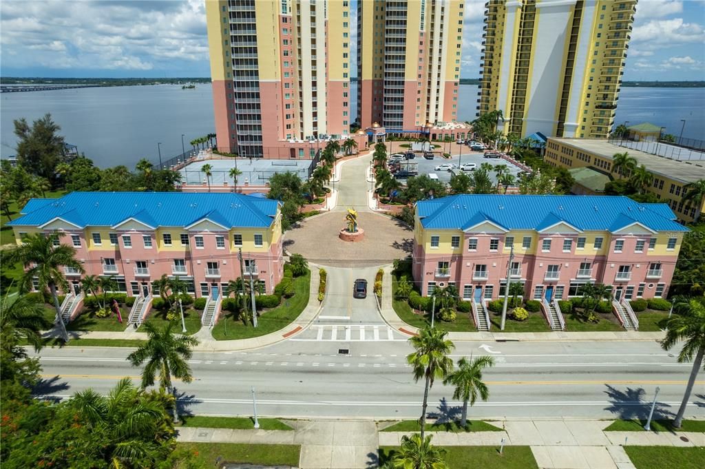 For Sale: $309,000 (2 beds, 2 baths, 1669 Square Feet)