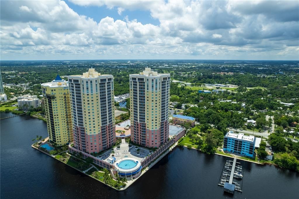 For Sale: $309,000 (2 beds, 2 baths, 1669 Square Feet)
