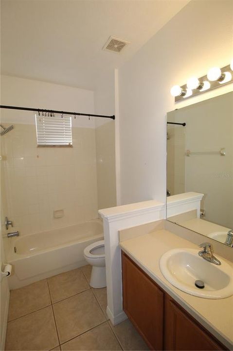 В аренду: $1,850 (2 спален, 2 ванн, 1202 Квадратных фут)