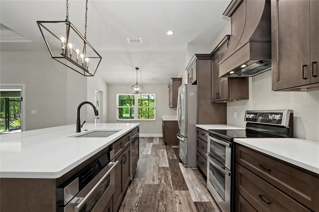 En Venta: $584,900 (3 camas, 2 baños, 2151 Pies cuadrados)