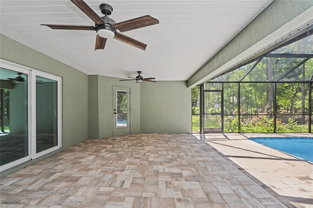 En Venta: $584,900 (3 camas, 2 baños, 2151 Pies cuadrados)