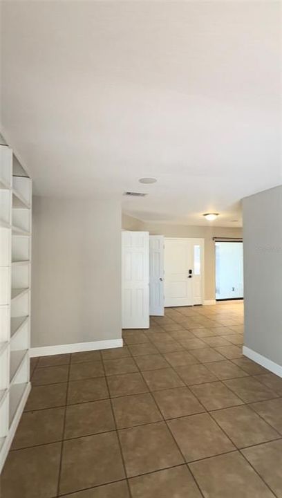 For Sale: $550,000 (4 beds, 2 baths, 1992 Square Feet)