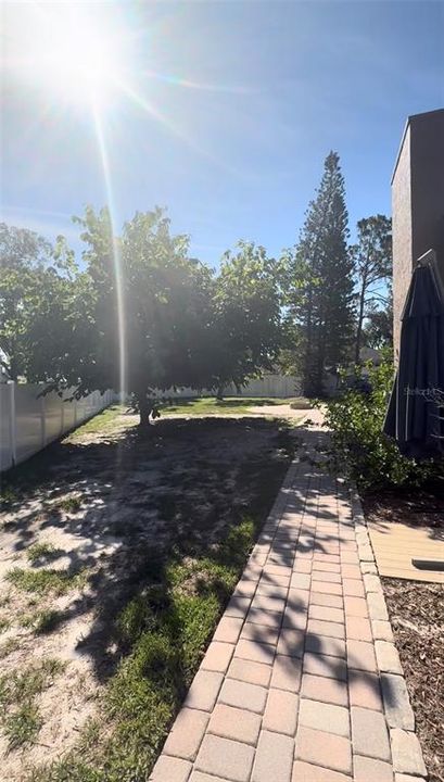 For Sale: $550,000 (4 beds, 2 baths, 1992 Square Feet)