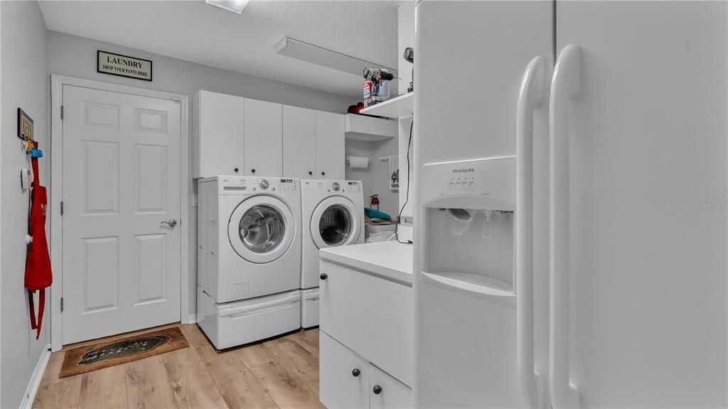 For Sale: $479,900 (4 beds, 3 baths, 2836 Square Feet)